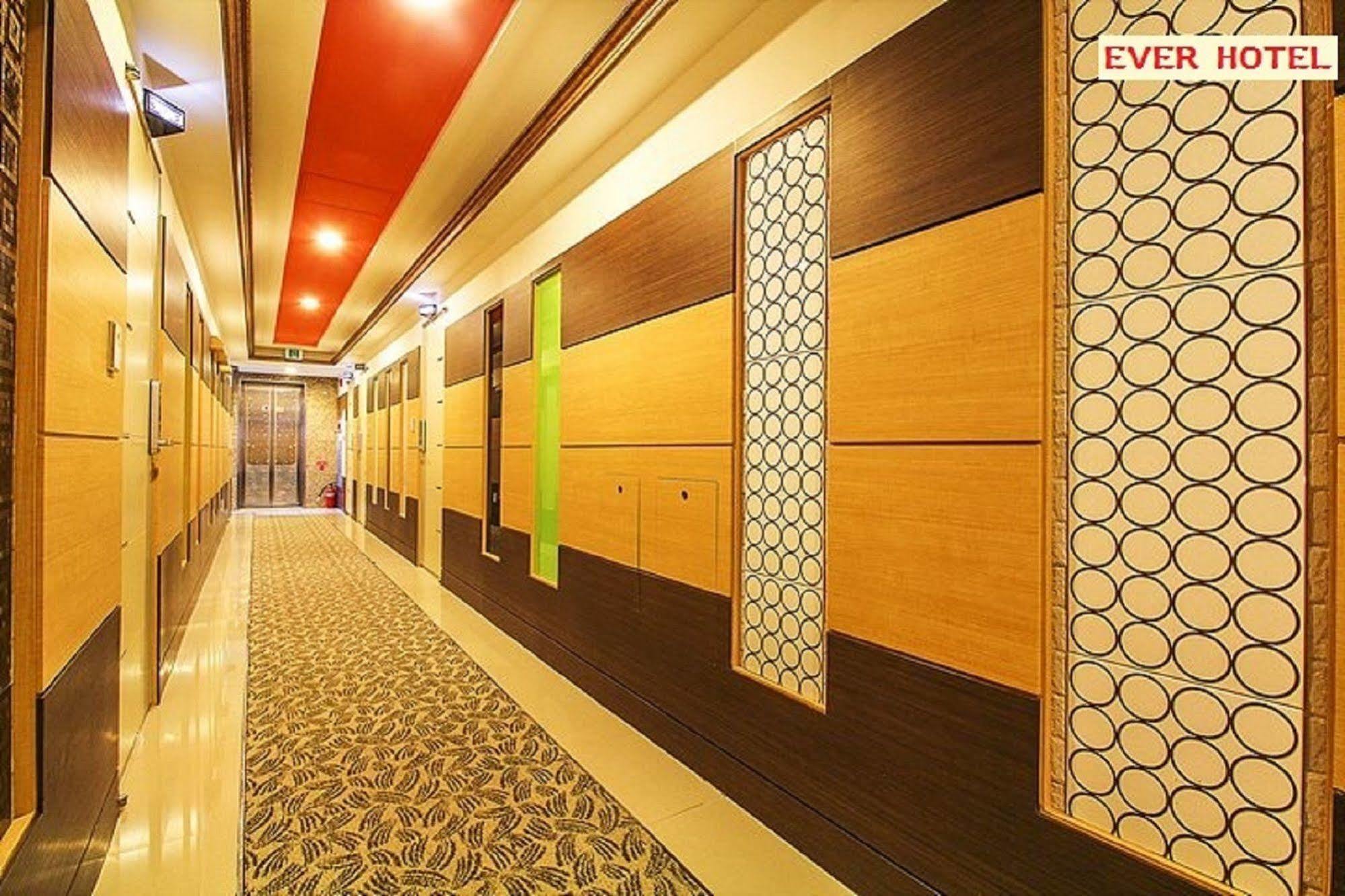 Ever Hotel Jeju Exterior foto
